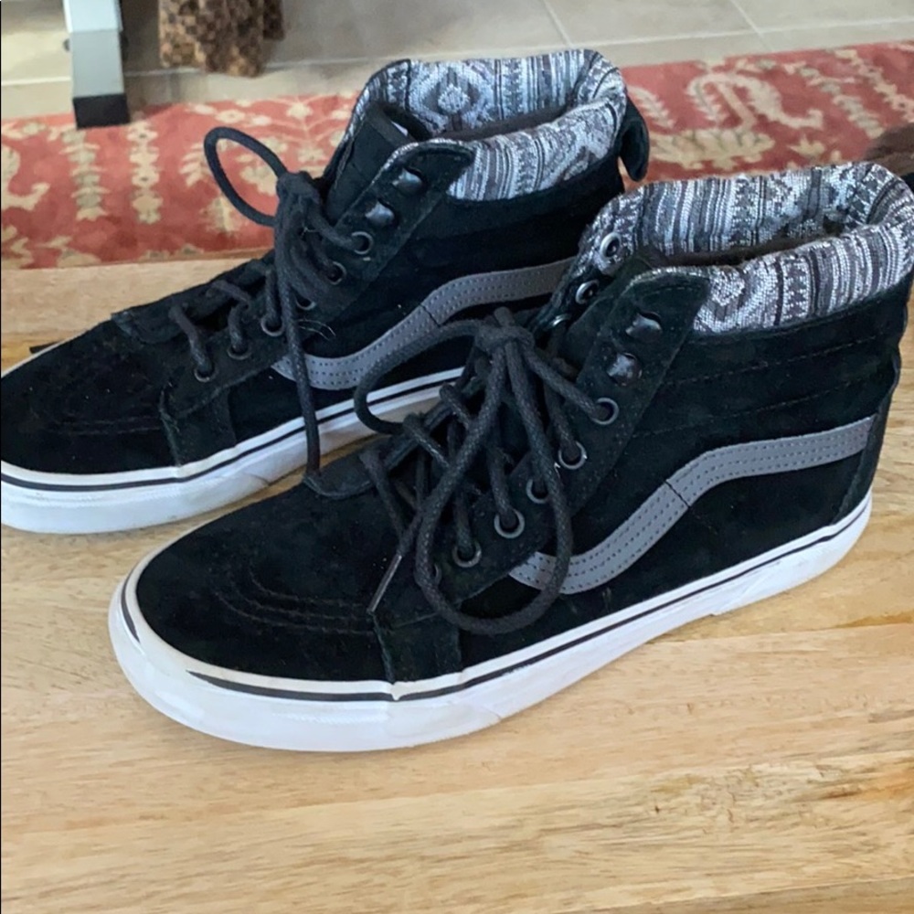 Vans Off the Wall hightop sneakers